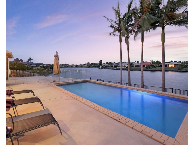 88 Burrendong Road, Coombabah QLD 4216