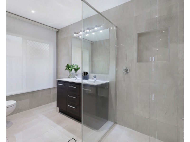 88 Burrendong Road, Coombabah QLD 4216