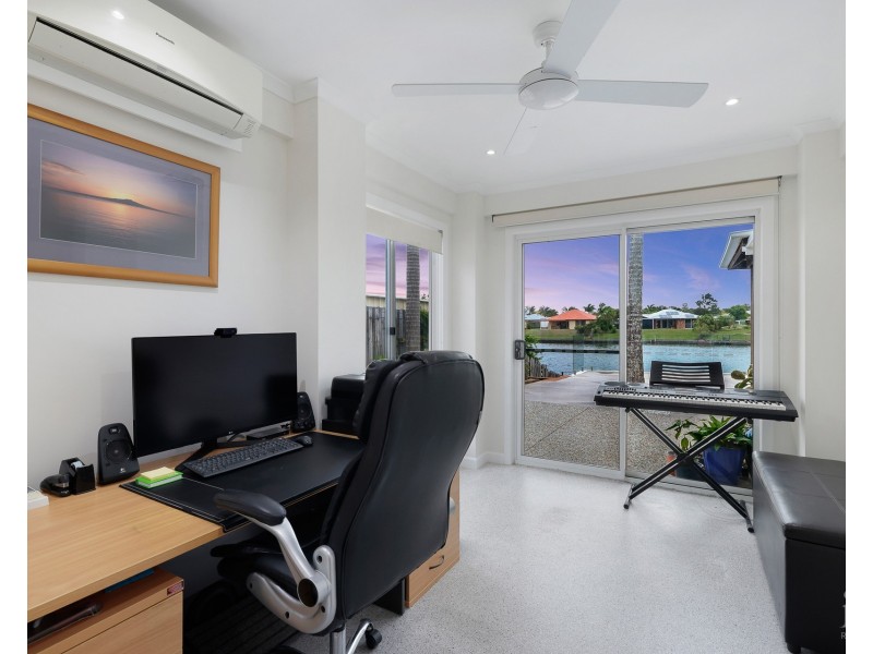 88 Burrendong Road, Coombabah QLD 4216