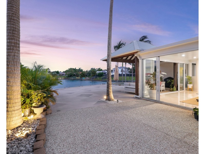 88 Burrendong Road, Coombabah QLD 4216