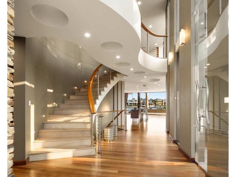 31 The Sovereign Mile, Sovereign Islands QLD 4216