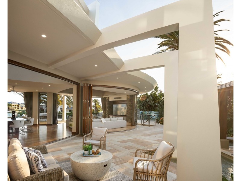 31 The Sovereign Mile, Sovereign Islands QLD 4216