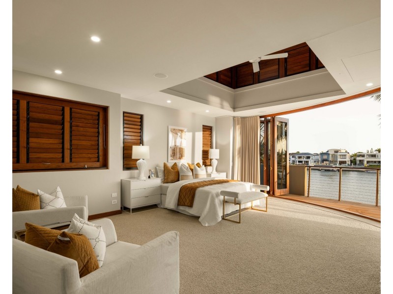 31 The Sovereign Mile, Sovereign Islands QLD 4216