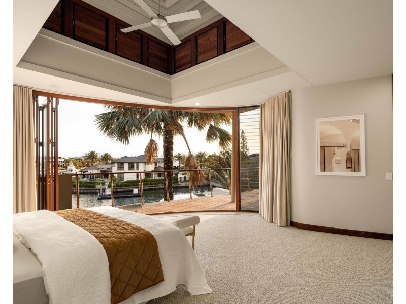 31 The Sovereign Mile, Sovereign Islands QLD 4216