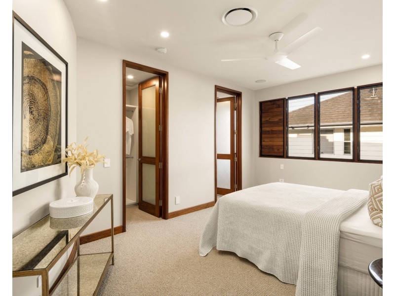 31 The Sovereign Mile, Sovereign Islands QLD 4216