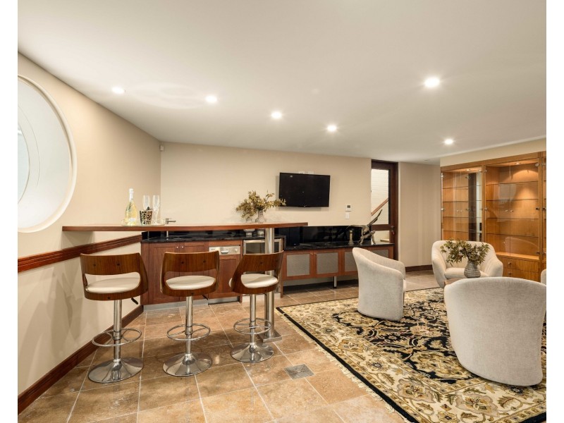 31 The Sovereign Mile, Sovereign Islands QLD 4216