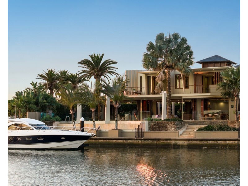 31 The Sovereign Mile, Sovereign Islands QLD 4216