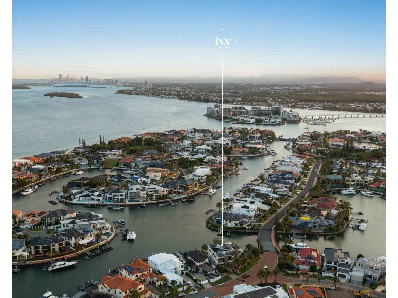 31 The Sovereign Mile, Sovereign Islands QLD 4216