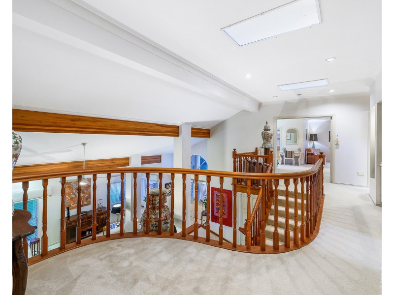 82-84 Tradewinds Avenue, Paradise Point QLD 4216