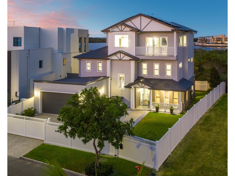 10 Belair Crescent, Paradise Point QLD 4216