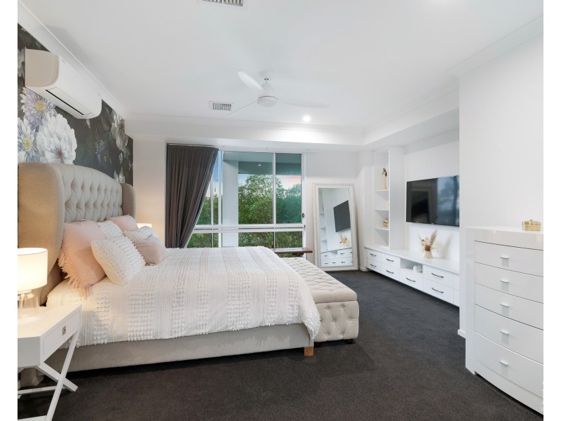 10 Belair Crescent, Paradise Point QLD 4216