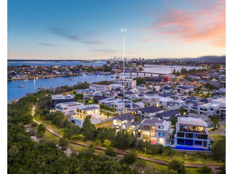 10 Belair Crescent, Paradise Point QLD 4216