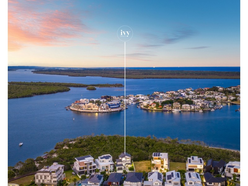 10 Belair Crescent, Paradise Point QLD 4216