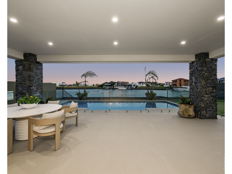 1048 Edgecliff Place, Sanctuary Cove QLD 4212