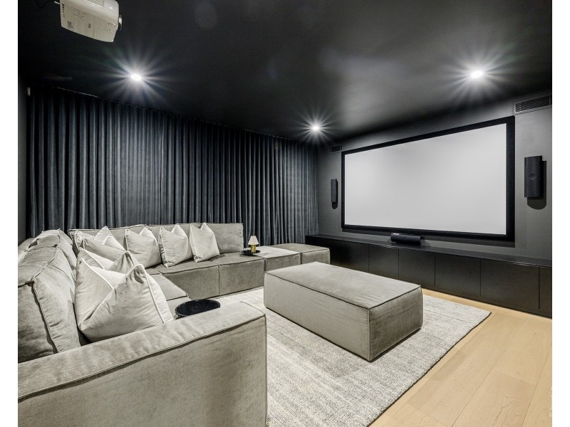 1048 Edgecliff Place, Sanctuary Cove QLD 4212