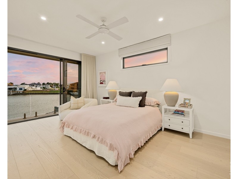 1048 Edgecliff Place, Sanctuary Cove QLD 4212