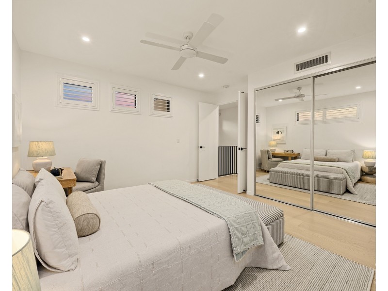 1048 Edgecliff Place, Sanctuary Cove QLD 4212