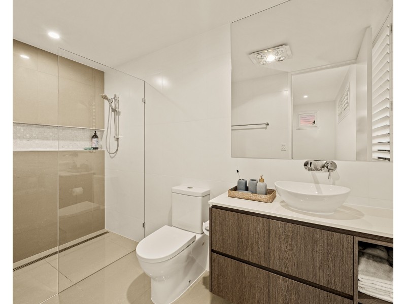 1048 Edgecliff Place, Sanctuary Cove QLD 4212