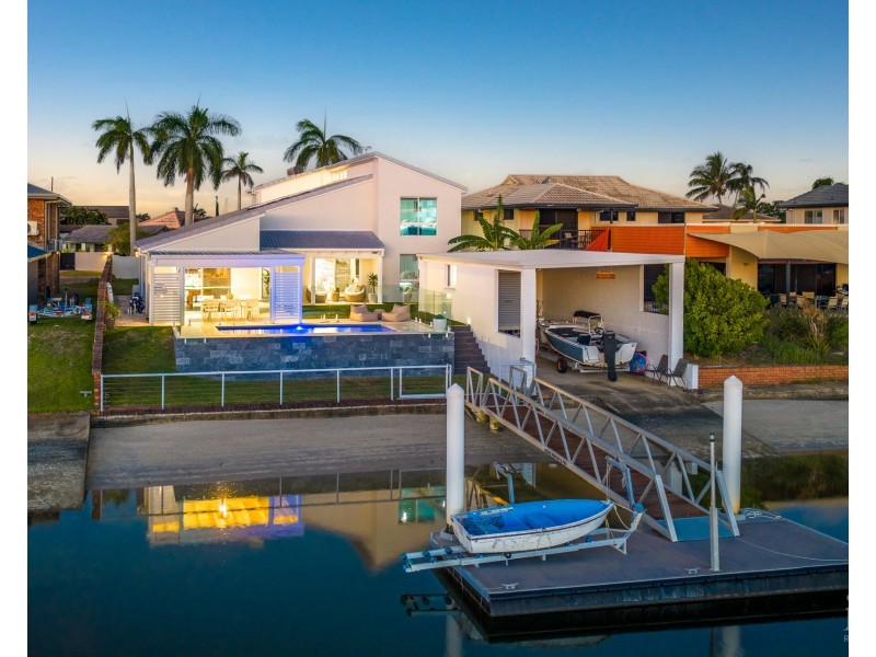 26 O’Grady Drive, Paradise Point QLD 4216