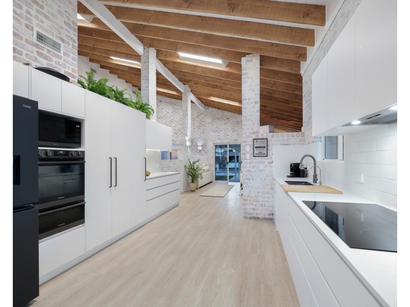 26 O’Grady Drive, Paradise Point QLD 4216