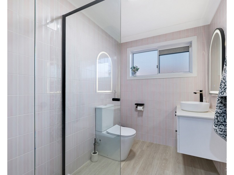 26 O’Grady Drive, Paradise Point QLD 4216