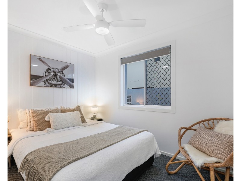 26 O’Grady Drive, Paradise Point QLD 4216