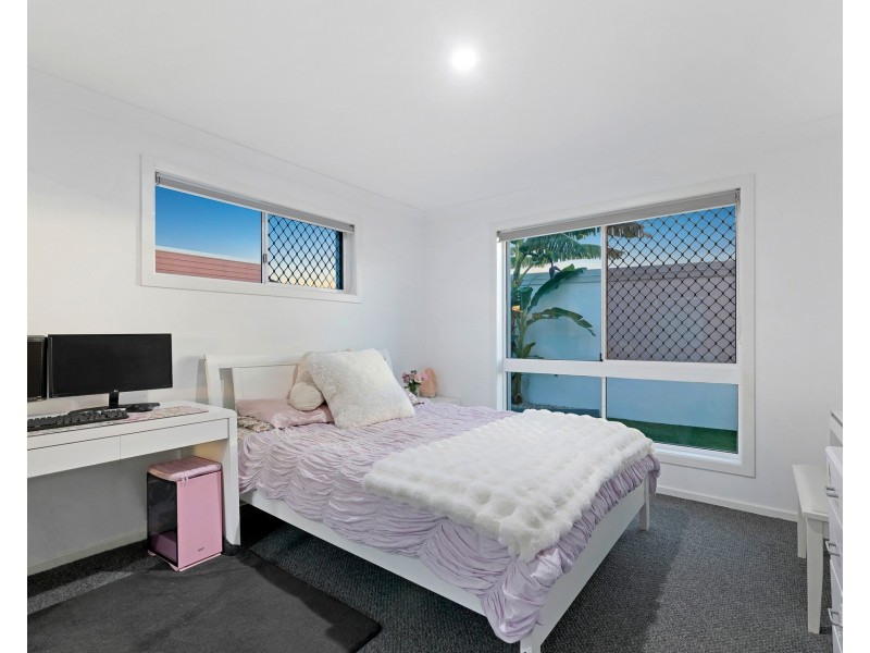 26 O’Grady Drive, Paradise Point QLD 4216