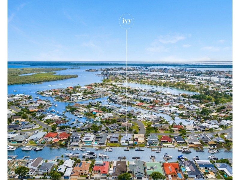 26 O’Grady Drive, Paradise Point QLD 4216