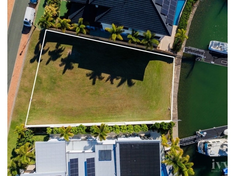 51 Royal Albert Crescent, Sovereign Islands QLD 4216