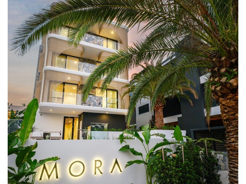 2/4  Paradise Parade, Paradise Point QLD 4216