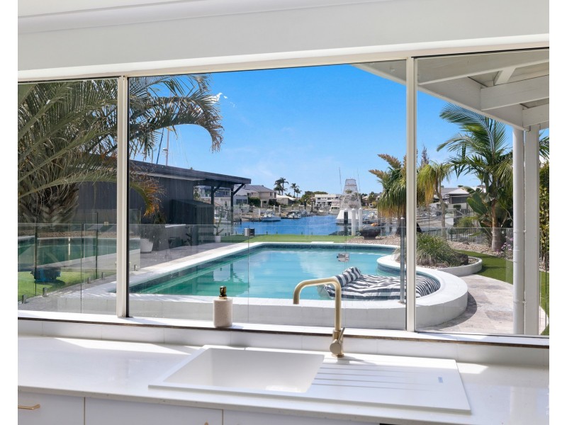 57 Abalone Avenue, Paradise Point QLD 4216