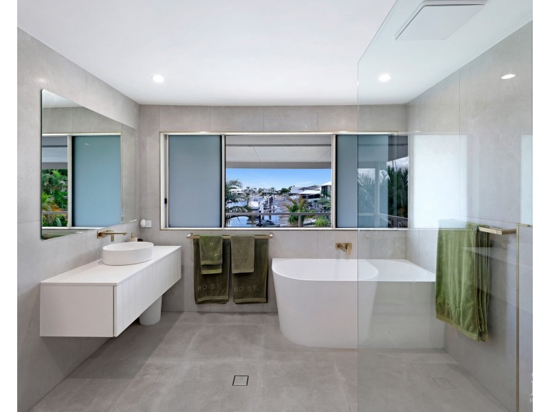 57 Abalone Avenue, Paradise Point QLD 4216