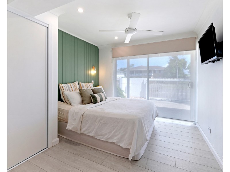 57 Abalone Avenue, Paradise Point QLD 4216