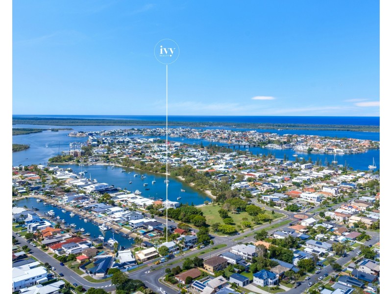57 Abalone Avenue, Paradise Point QLD 4216