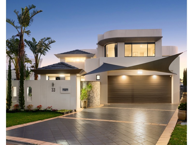 33 The Peninsula, Sovereign Islands QLD 4216