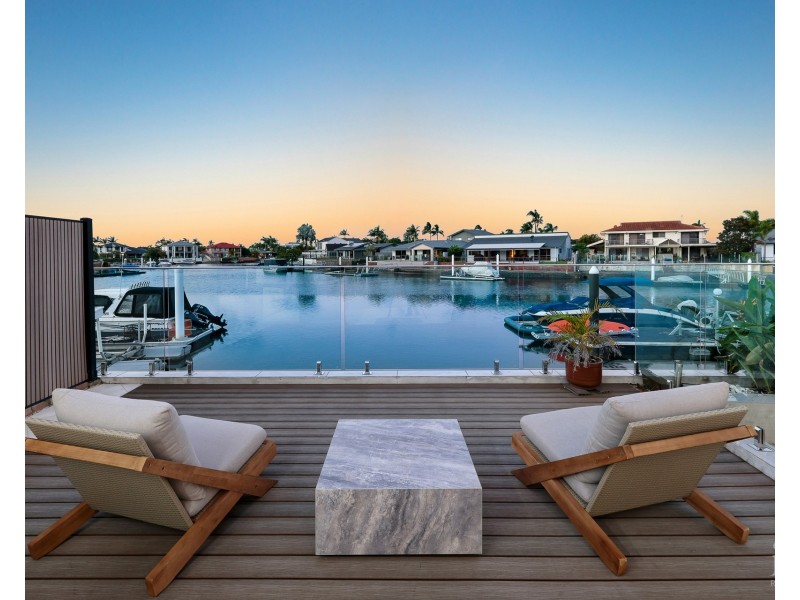 22 Erave Avenue, Runaway Bay QLD 4216