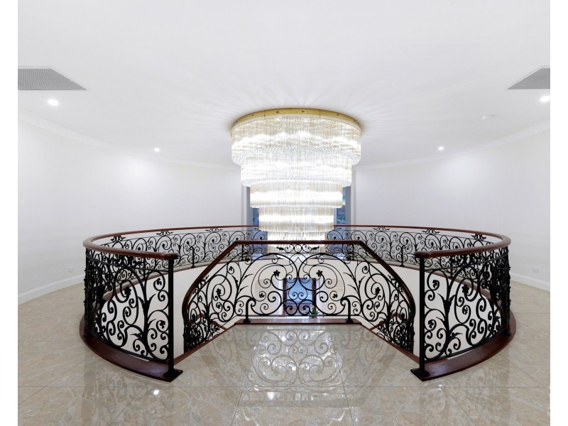 22 Erave Avenue, Runaway Bay QLD 4216