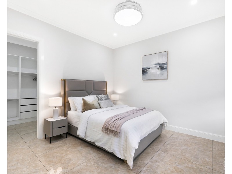 22 Erave Avenue, Runaway Bay QLD 4216