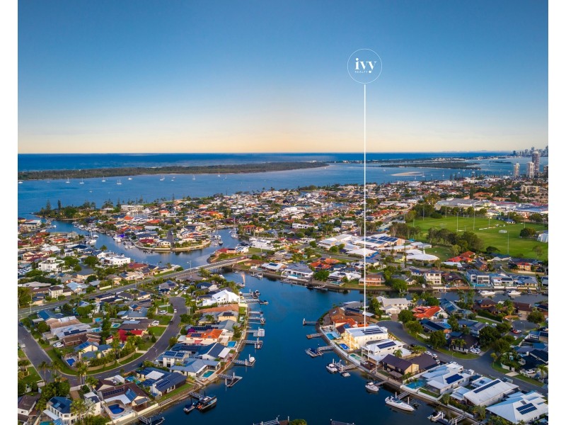 22 Erave Avenue, Runaway Bay QLD 4216