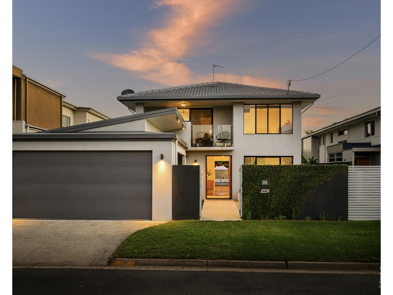 26 Scoter Avenue, Paradise Point QLD 4216