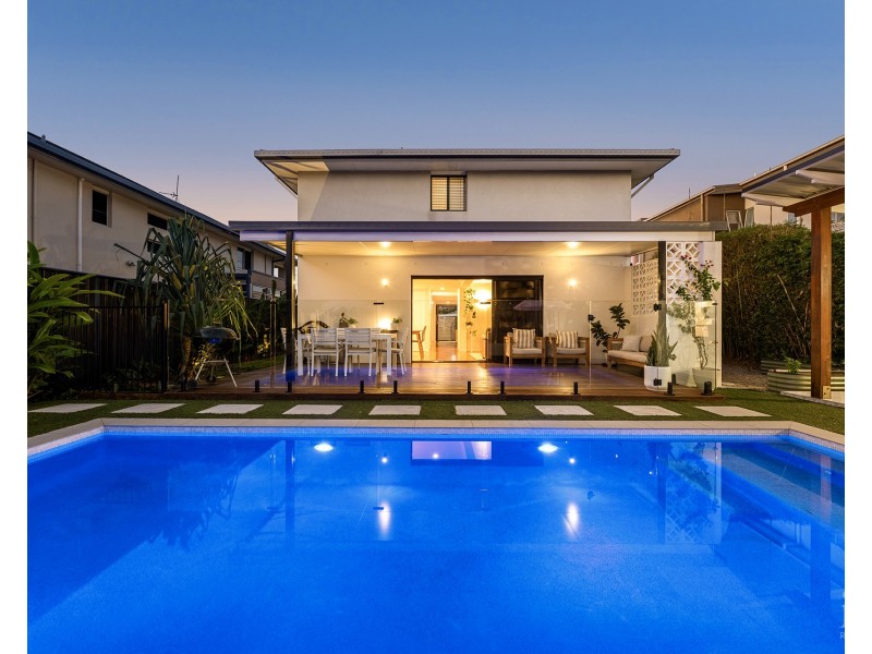 26 Scoter Avenue, Paradise Point QLD 4216