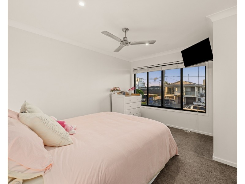 26 Scoter Avenue, Paradise Point QLD 4216