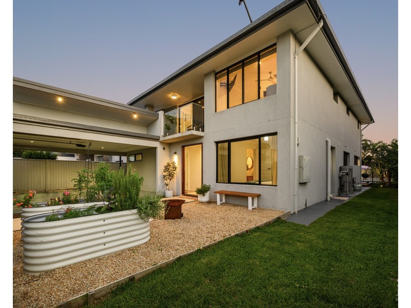 26 Scoter Avenue, Paradise Point QLD 4216