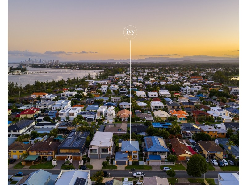 26 Scoter Avenue, Paradise Point QLD 4216