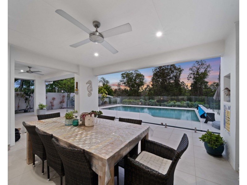 33 The Peninsula, Helensvale QLD 4212