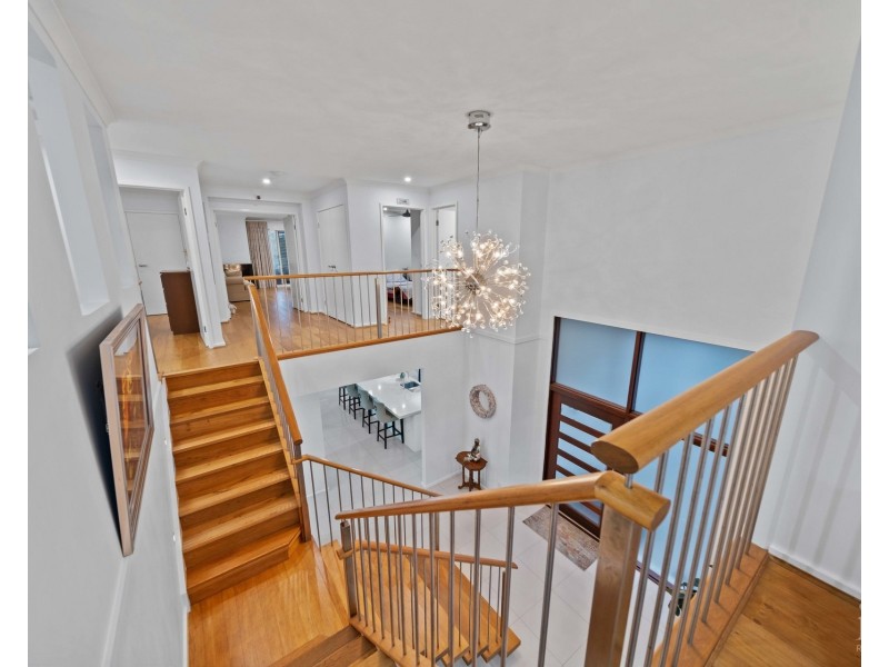 33 The Peninsula, Helensvale QLD 4212