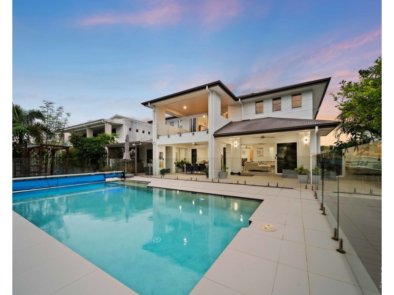 33 The Peninsula, Helensvale QLD 4212