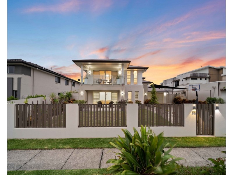 33 The Peninsula, Helensvale QLD 4212