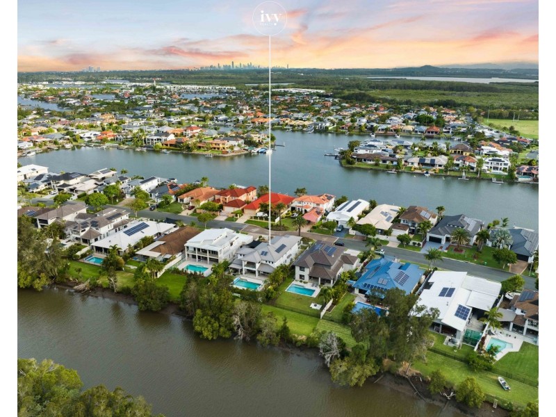 33 The Peninsula, Helensvale QLD 4212