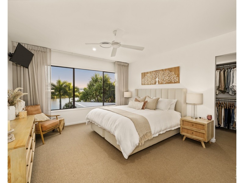 51 Serenity Boulevard, Helensvale QLD 4212